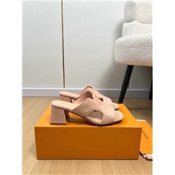 Новейшая серия 2026  Женские шлепки с тиснением на толстом каблуке  ЛУ*И ВЬЕТО*Н