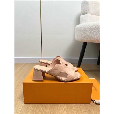 Новейшая серия 2026  Женские шлепки с тиснением на толстом каблуке  ЛУ*И ВЬЕТО*Н