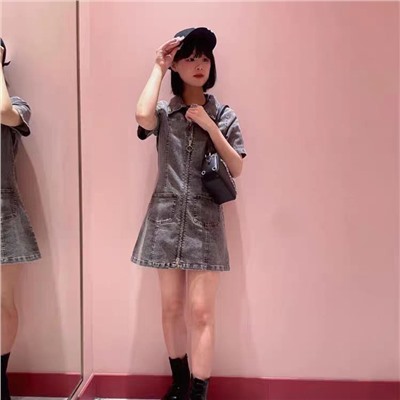 Джинсовое платье на молнии   Японский бренд Материал: хлопок 75%, полиэстер 25%