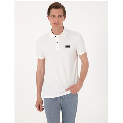 Beyaz Slim Fit Örme Dokulu Polo Yaka Tişört