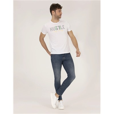 Beyaz Slim Fit Baskılı Bisiklet Yaka Tişört