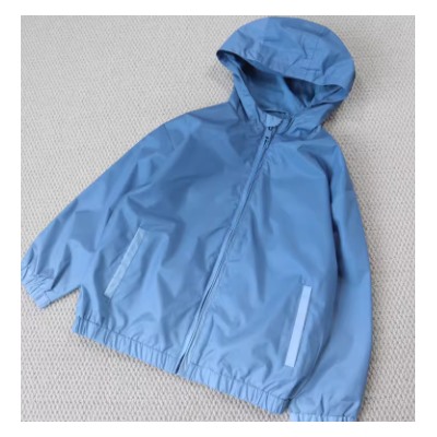 Ветровка с капюшоном весна/осень