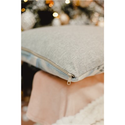 Наволочка 45х45 Снегирь и зайчики