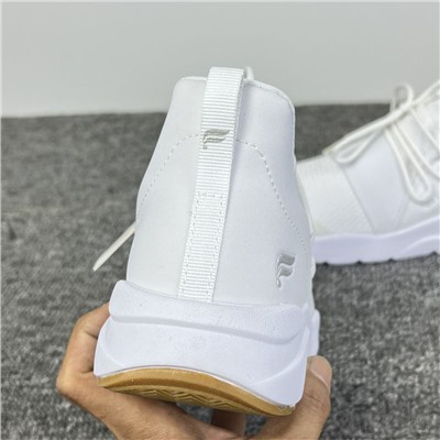 Женские спортивные кроссовки