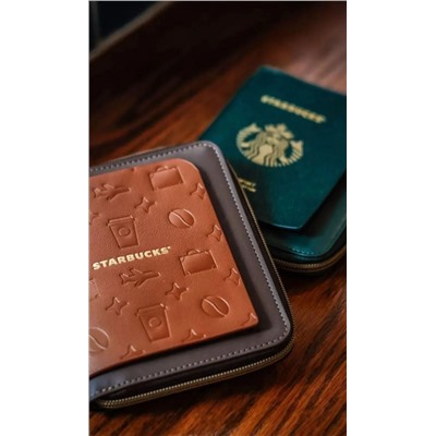 Для любителей СТАРБАК*С Многофункциональный держатель для паспорта, карточек и билетов.