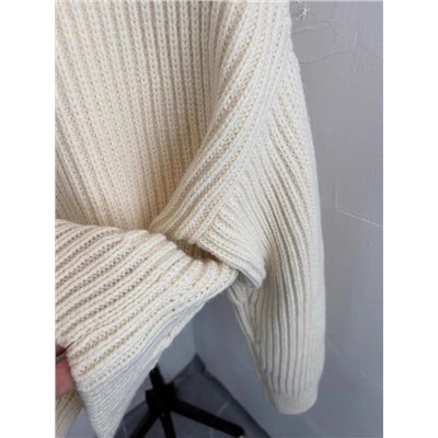 Вязанный свитер с воротником поло Н*М