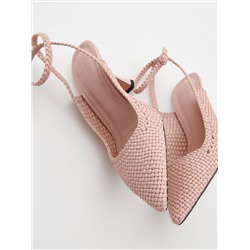 Pumps mit Latino-Absatz