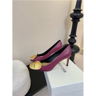 Стильные туфли на высоком каблуке