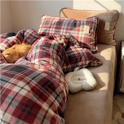 Комплект постельного белья из молочного велюра