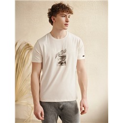 Футболка из премиального хлопка с авторским принтом