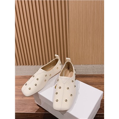 Женские закрытые туфли на плоской подошве  ХЛО*Э