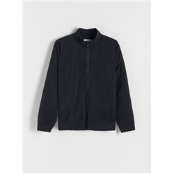 Куртка с воротником-стойкой