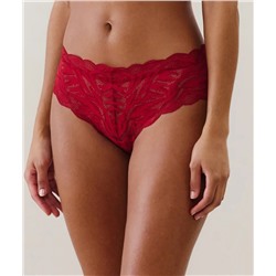 Braguita brasileña de encaje en rojo