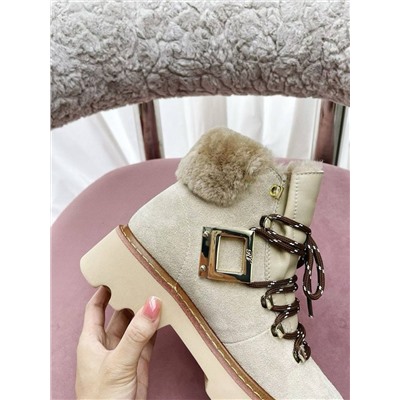 Теплые ботинки