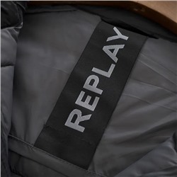 Очень легкая мужская стеганная куртка  Repla*y
