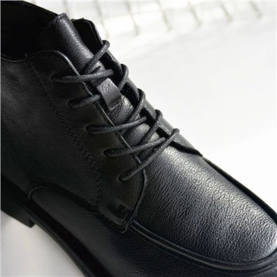 Женские кожаные ботинки на шнуровке