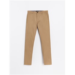 Slim-Fit-Chinohose mit hohem Baumwollanteil