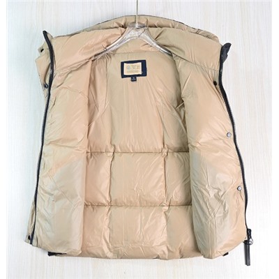 Женский стеганый жилет с капюшоном