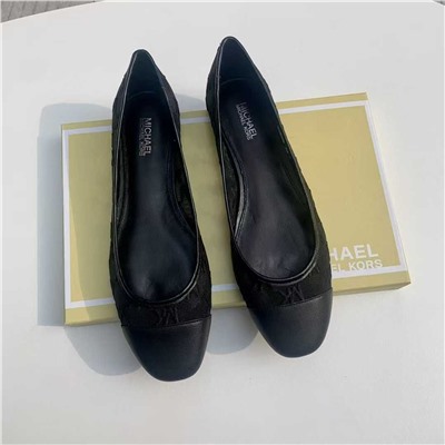 Женские туфли на плоской подошве  МАЙКЛ КОР*С