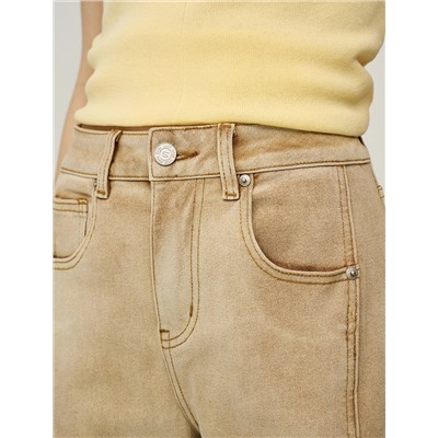 Бежевые джинсы с рельефными швами