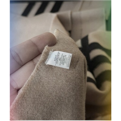 Шерстяной шарф унисекс, этикетки надрезаны