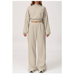 Женский спортивный костюм