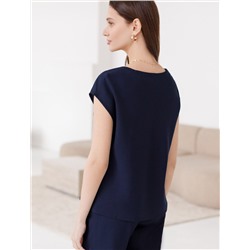 Блузка с U вырезом скроенная по косой из плотного лиоцелла