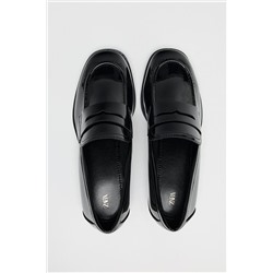 PATENT EFFECT LOAFERS