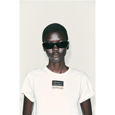 SHORT SLEEVE T-SHIRT WITH LABEL