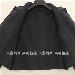 Женское короткое шерстяное пальто МАССИМО Д