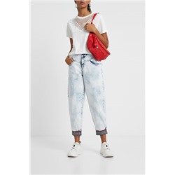 Camiseta bordado pico frontal