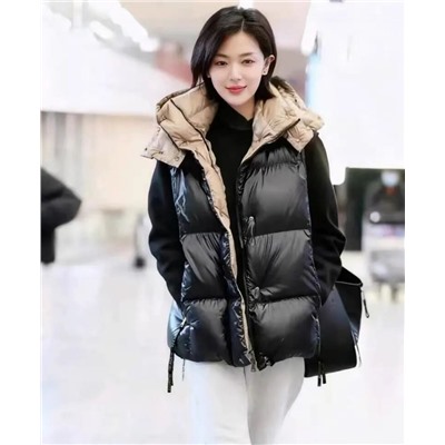 Женский стеганый жилет с капюшоном