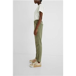 Pantalón comfort fit manchas pintura
