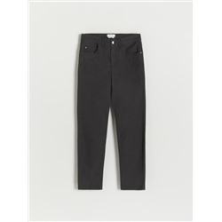 Hose aus Strukturstoff