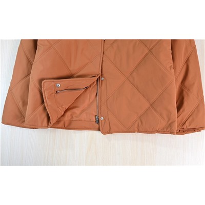 Пальто из хлопка свободного кроя с ромбовидной стёжкой и меховым воротником