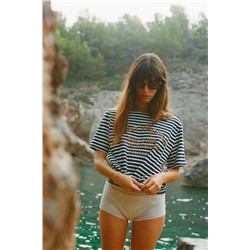 CAMISETA RAYAS TEXTO BORDADO