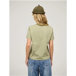 Зеленая футболка "Отрезки ткани"