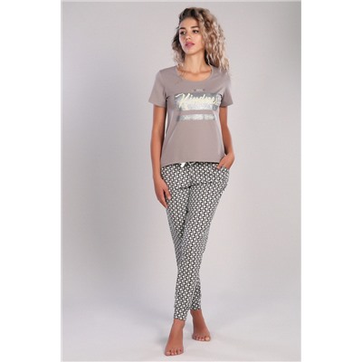 Костюм женский с брюками и футболкой 218