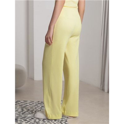 Прямые брюки с поясом на резинке из фактурного трикотажа в рубчик