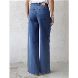 Джинсы трубы из эластичного денима