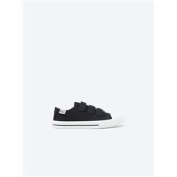 Fabric sneakers with toecap