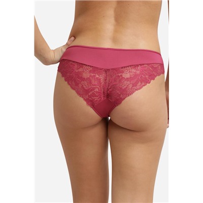 Braga clásica con encaje