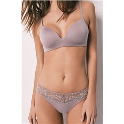 Braga clásica modal y encaje beige