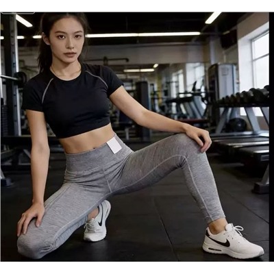 Женские спортивные леггинсы с перфорацией