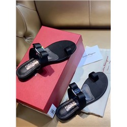 Шлепки Ferragamo