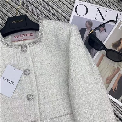 Распродажа костюм