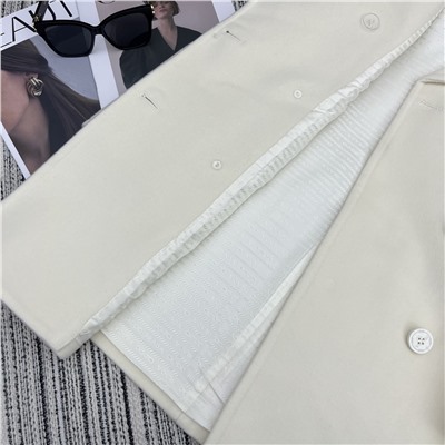 пальто средней длины с лацканами Pra, 100% кашемир, жаккардовая подкладка с буквами, высококачественная индивидуализация, литая пряжка с логотипом YB, кожаные манжеты с буквами,