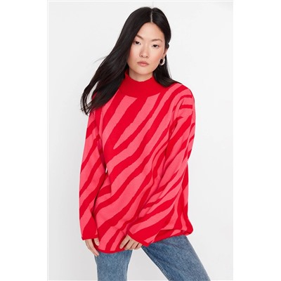 TRENDYOL MODEST Kırmızı Pembe Animal Çizgi Desenli Triko Kazak TCTAW23KZ00066