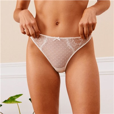 Tanga de encaje