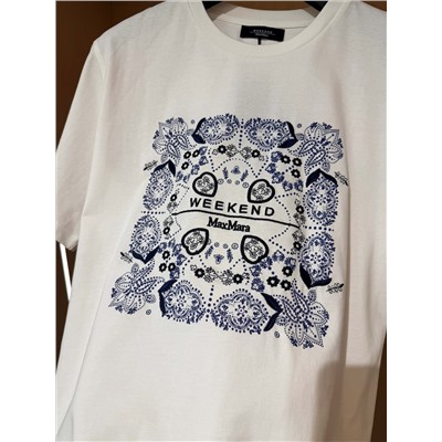 Футболки WEEKEND MAX MARA 26-style LOVE letter 1983. Эта серия — точная копия оригинального дизайна, с очень аккуратной строчкой и этикеткой, изготовленной на заказ. Изготовлены из комфортной и приятной для кожи ткани из чистого хлопка.